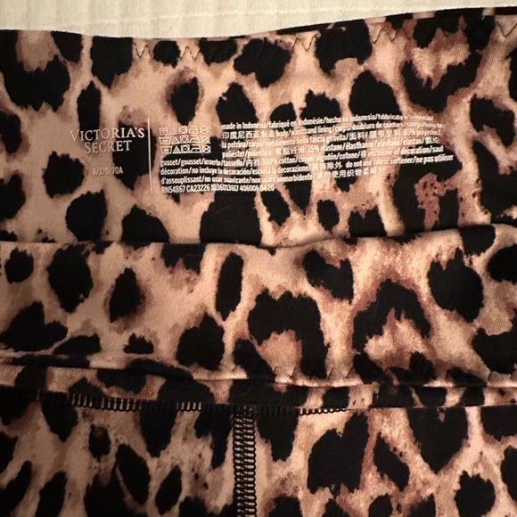 VICTORIA’S SECRET Leopard Print Leggings - Picture 3 of 6